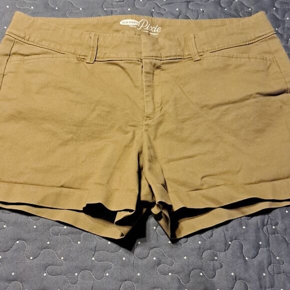 Old Navy The Pixie tan shorts size 4 - Picture 1 of 4